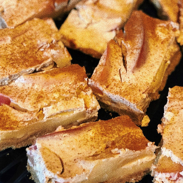 Vienkāršā ābolu plātsmaize bez cukura